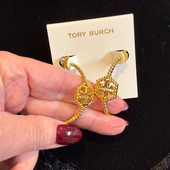 Tory Burch Jewelry - TORY BURCH MILGRAIN HEX HOOP EARRINGS GOLD TONE